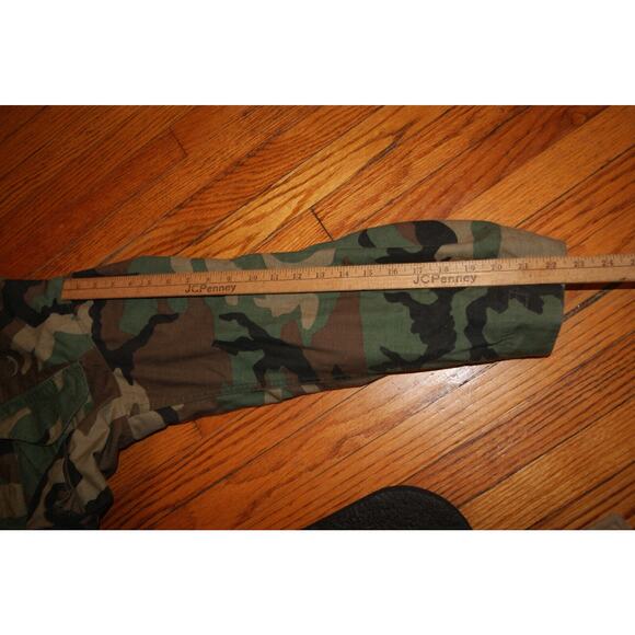 Vintage Military Jacket Men Small X-Short Coat Cold Weather Field Woodland Camo - Picture 8 of 9